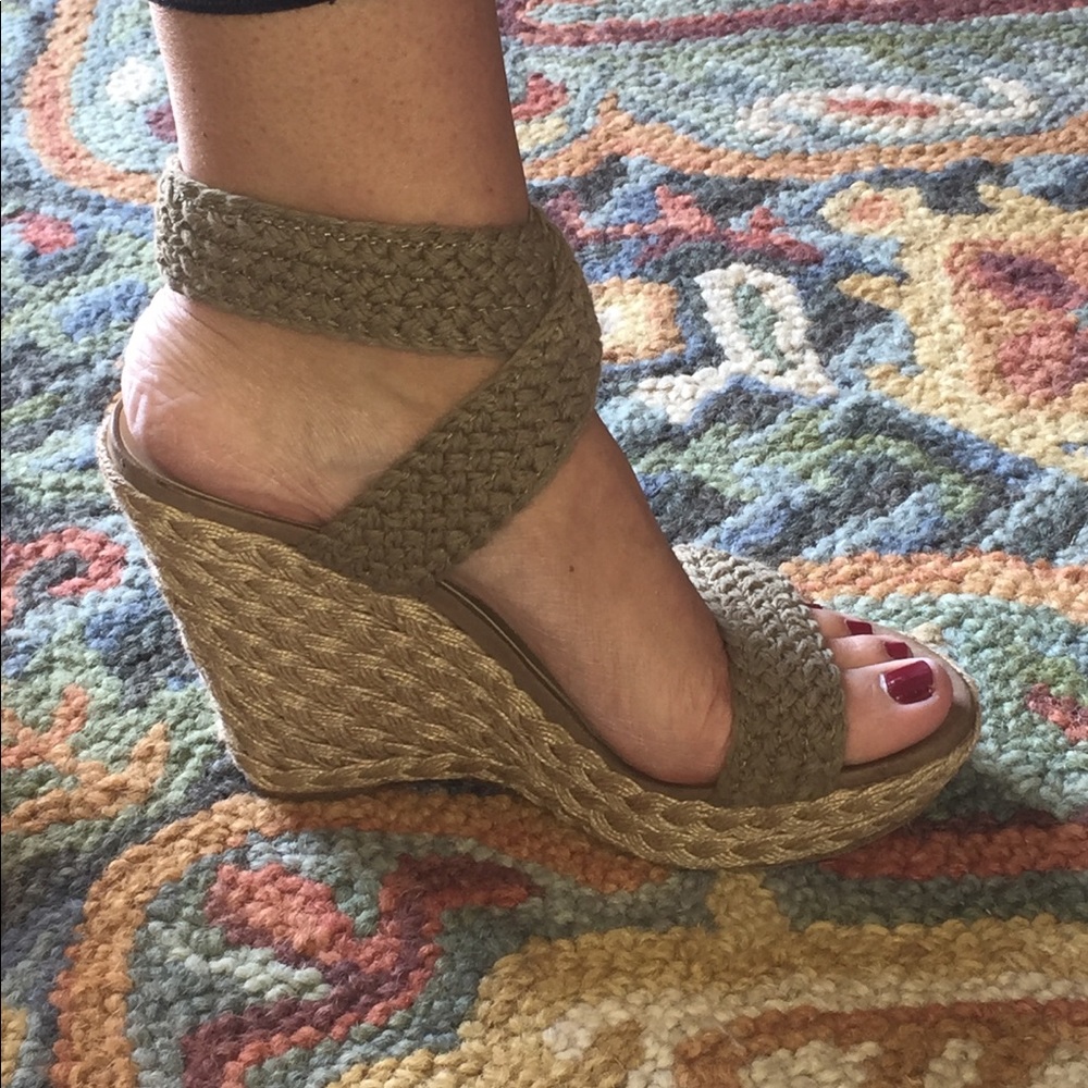 Stuart Weitzman Alex Tan Espadrilles - Picture 6 of 8